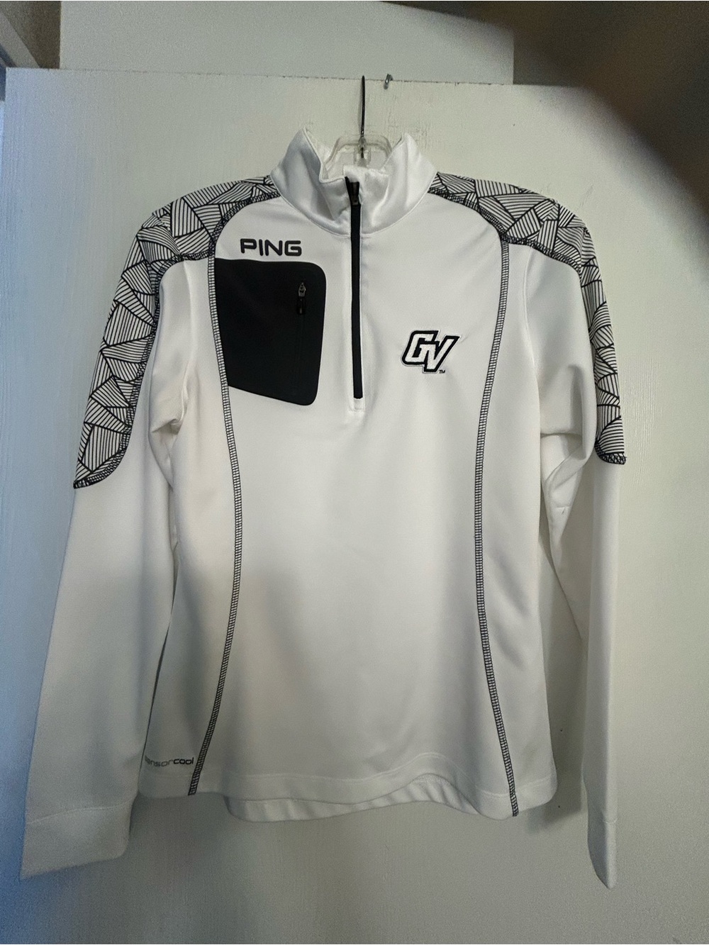 PING Ladies White and Black quarter zip pullover. Size Small.
